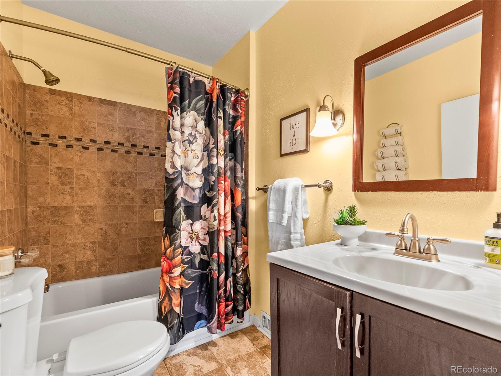 MLS Image #16 for 4548 s sherman street,englewood, Colorado