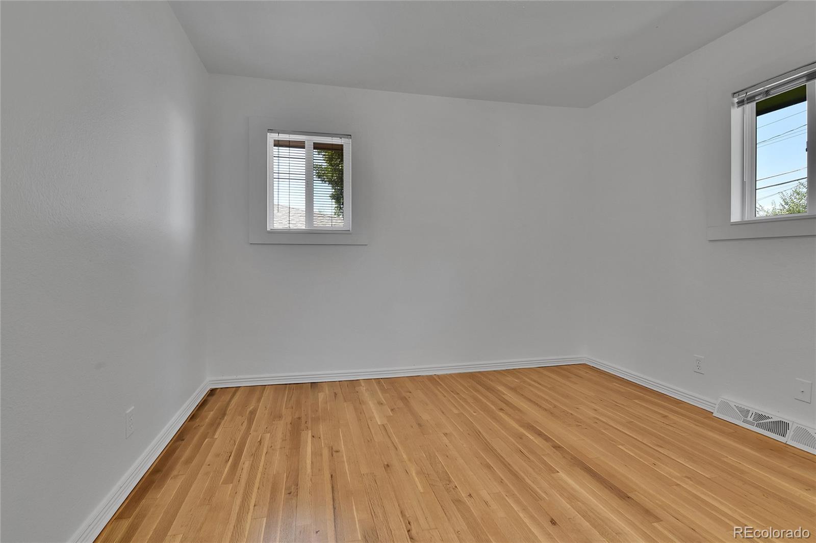 MLS Image #12 for 8551  faraday street,denver, Colorado