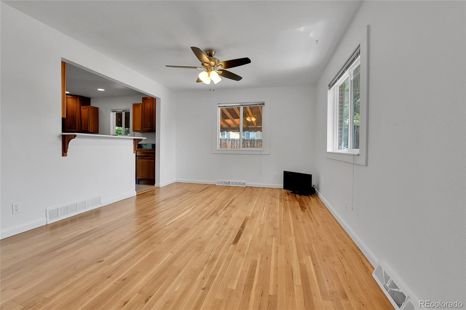 MLS Image #4 for 8551  faraday street,denver, Colorado