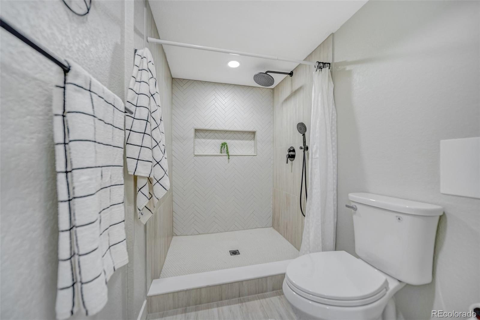 MLS Image #11 for 8367 s reed street,littleton, Colorado