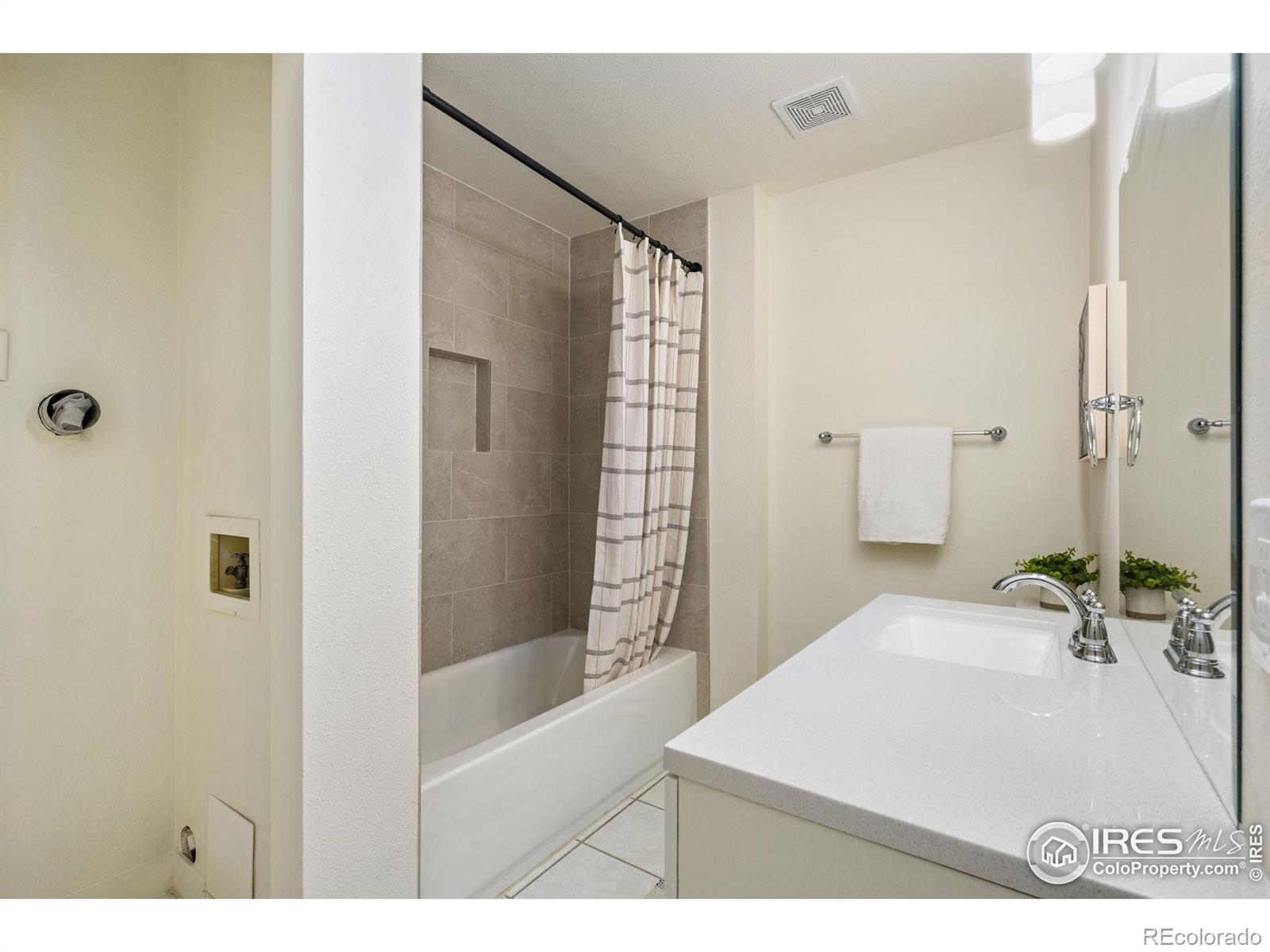 MLS Image #12 for 3465  lochwood drive,fort collins, Colorado