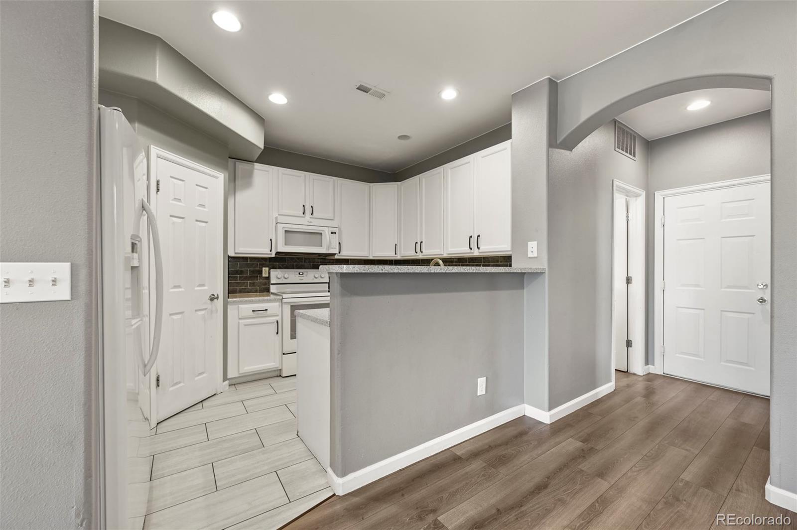 MLS Image #12 for 280  granby way,aurora, Colorado