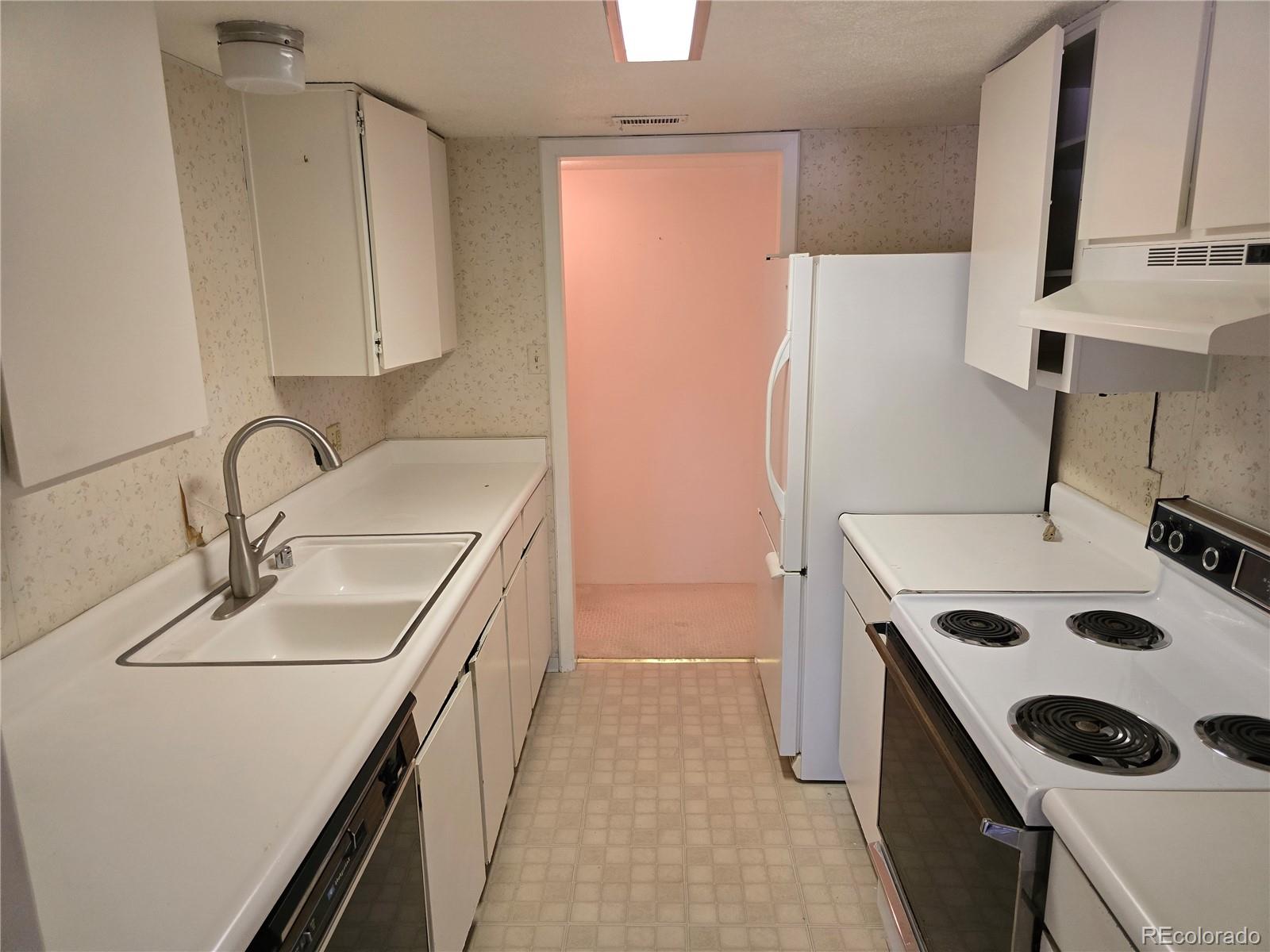 MLS Image #5 for 2525 s dayton way 2307,denver, Colorado