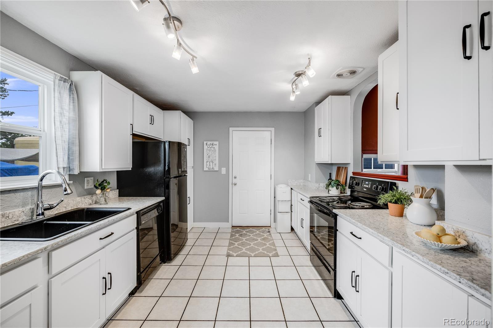 MLS Image #7 for 172 w broadway street,elizabeth, Colorado