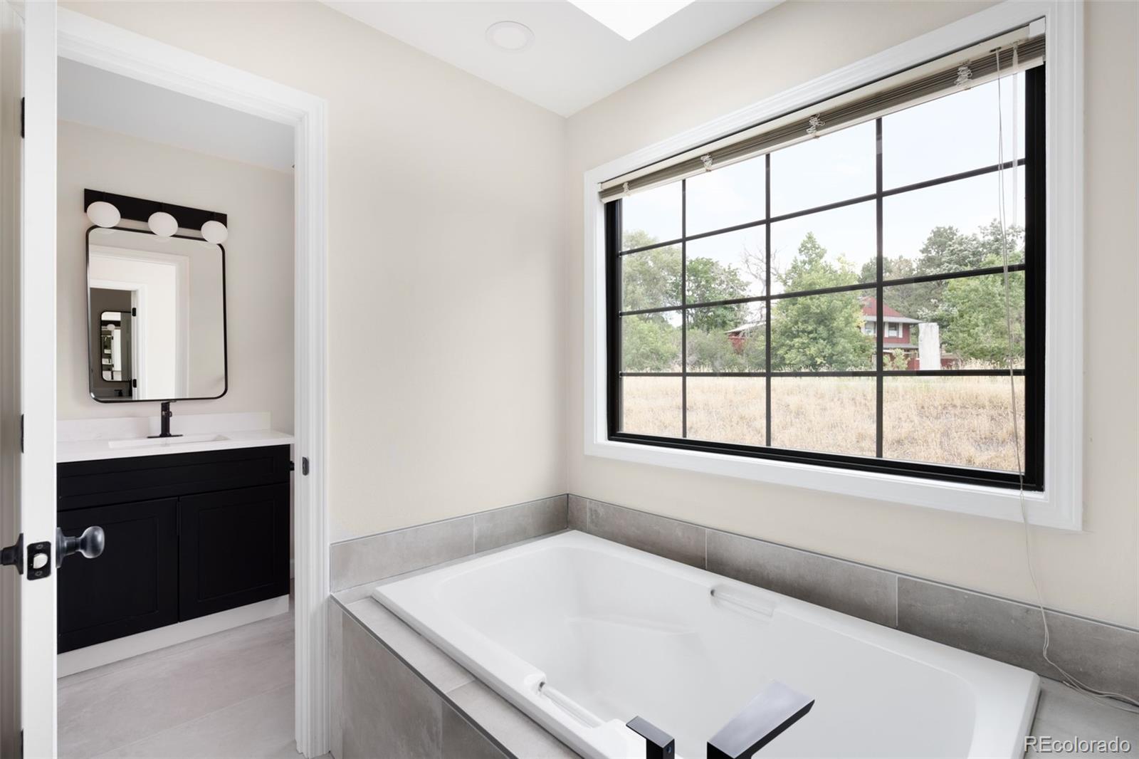 MLS Image #19 for 1530 s quebec way,denver, Colorado