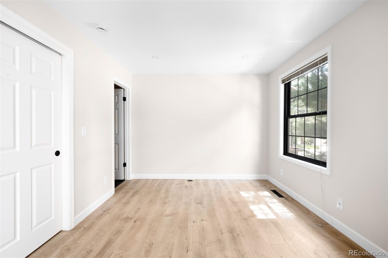 MLS Image #7 for 1530 s quebec way,denver, Colorado