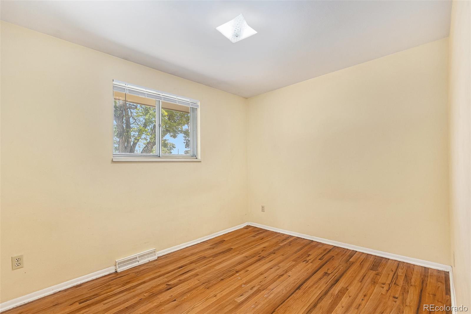 MLS Image #10 for 12058 e virginia place,aurora, Colorado