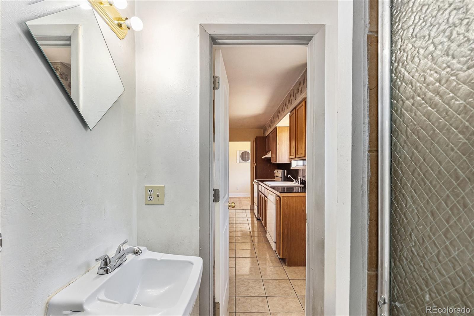 MLS Image #13 for 12058 e virginia place,aurora, Colorado