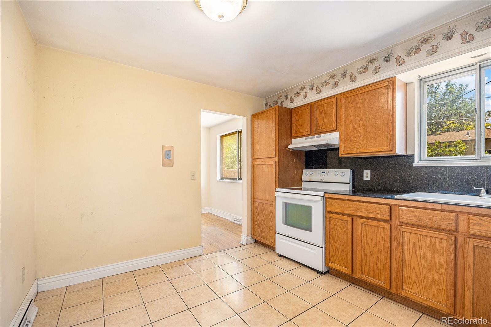 MLS Image #7 for 12058 e virginia place,aurora, Colorado