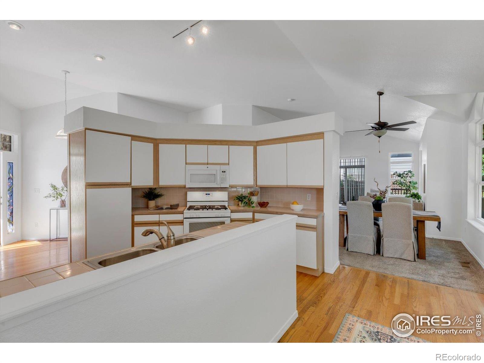 MLS Image #14 for 101  fairfield lane,louisville, Colorado