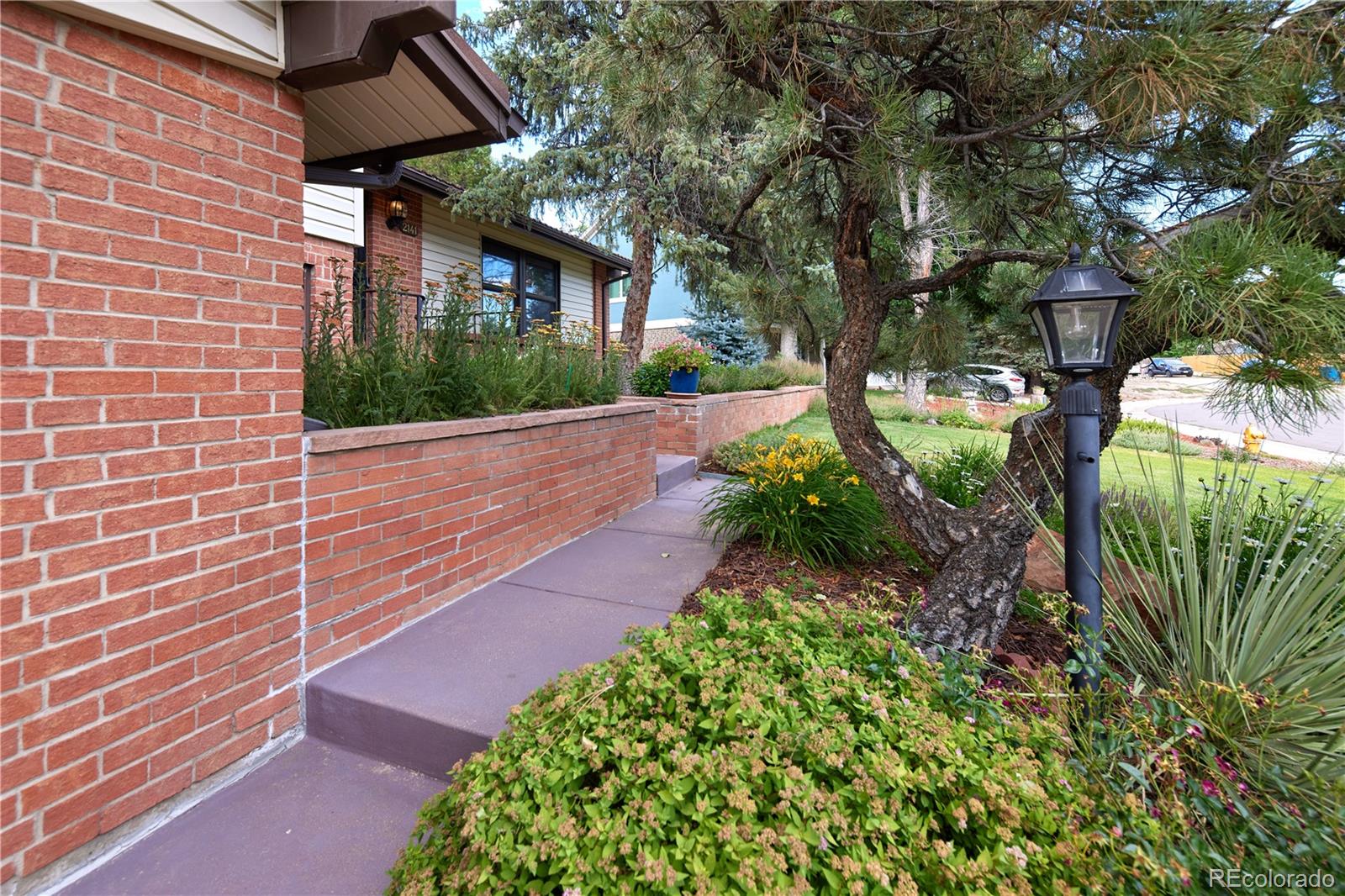 MLS Image #3 for 2141 s dallas street,denver, Colorado