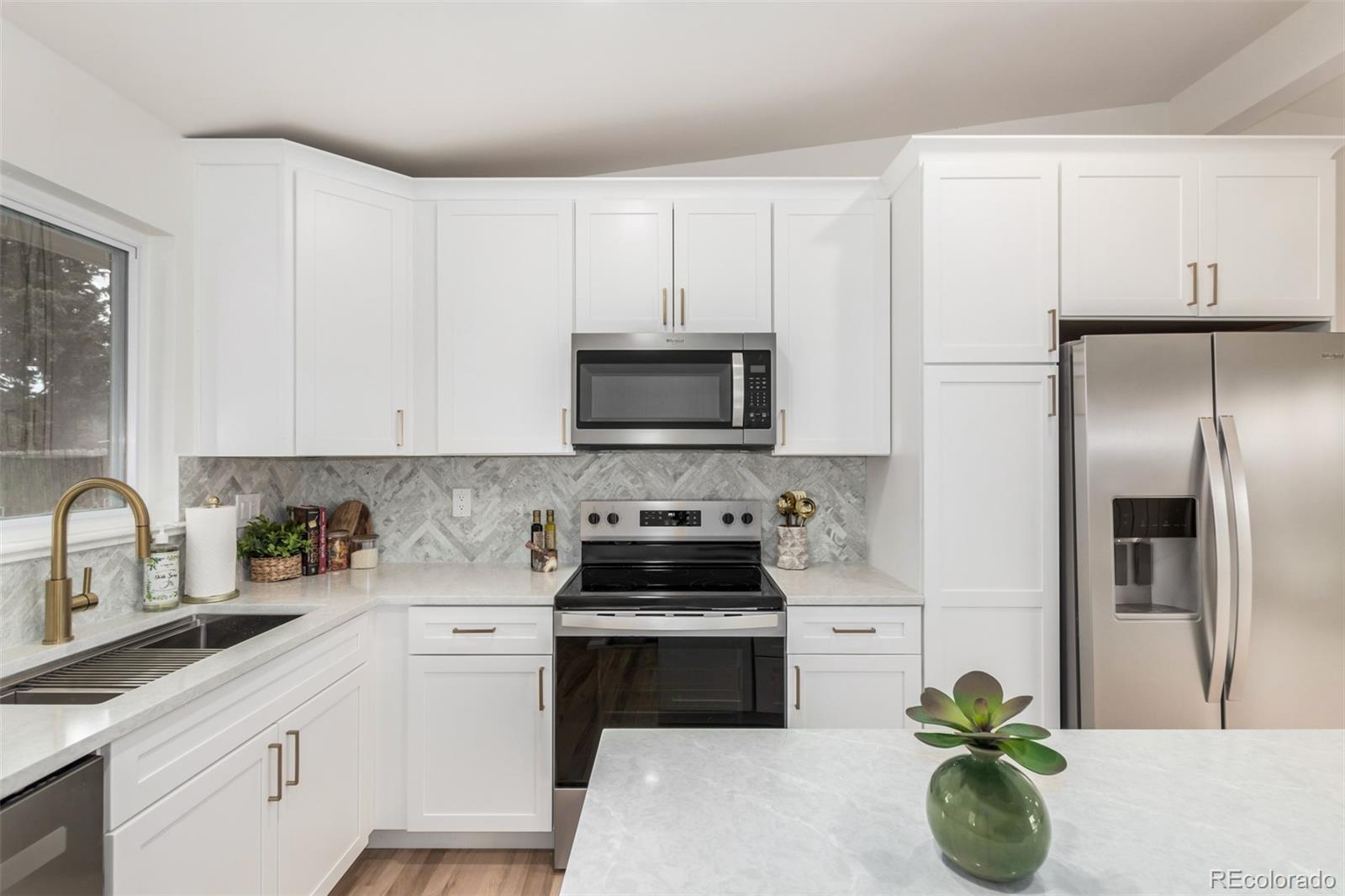 MLS Image #14 for 1948 s zenobia street,denver, Colorado