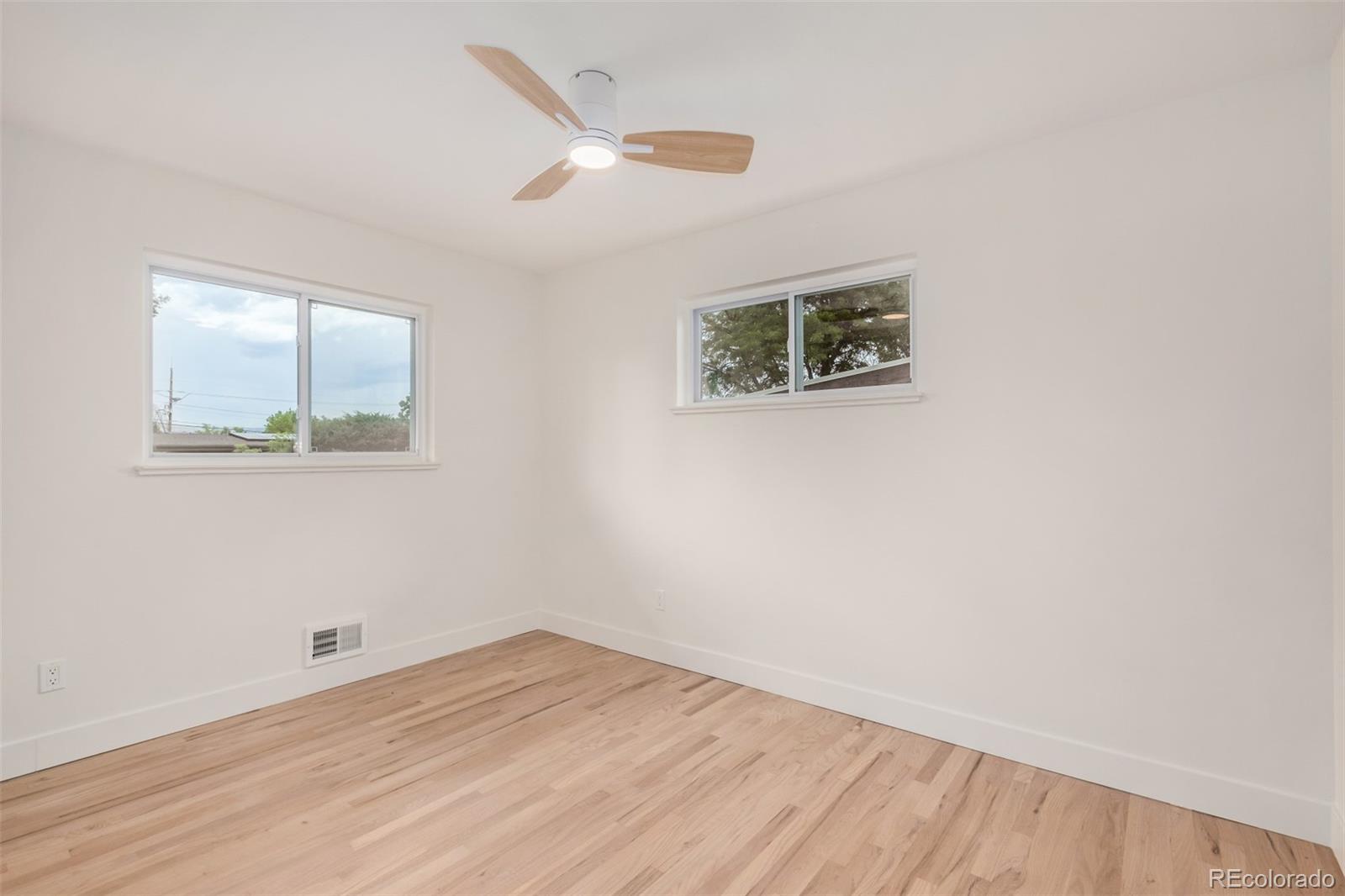 MLS Image #16 for 1948 s zenobia street,denver, Colorado