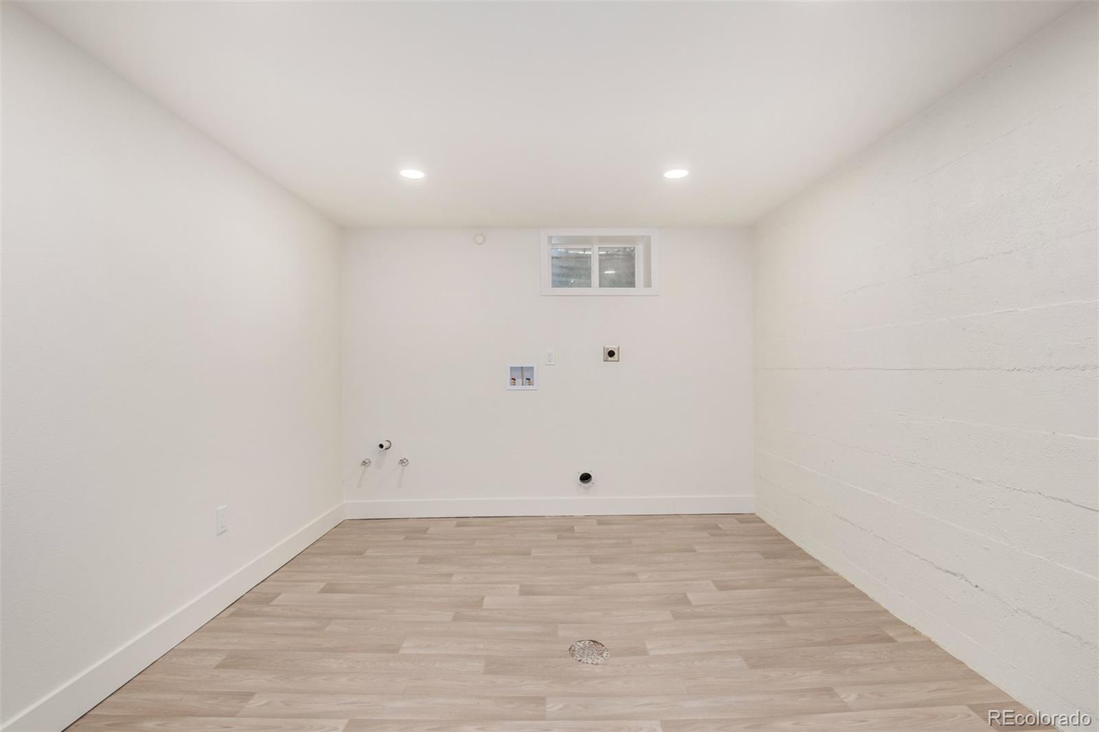 MLS Image #26 for 1948 s zenobia street,denver, Colorado
