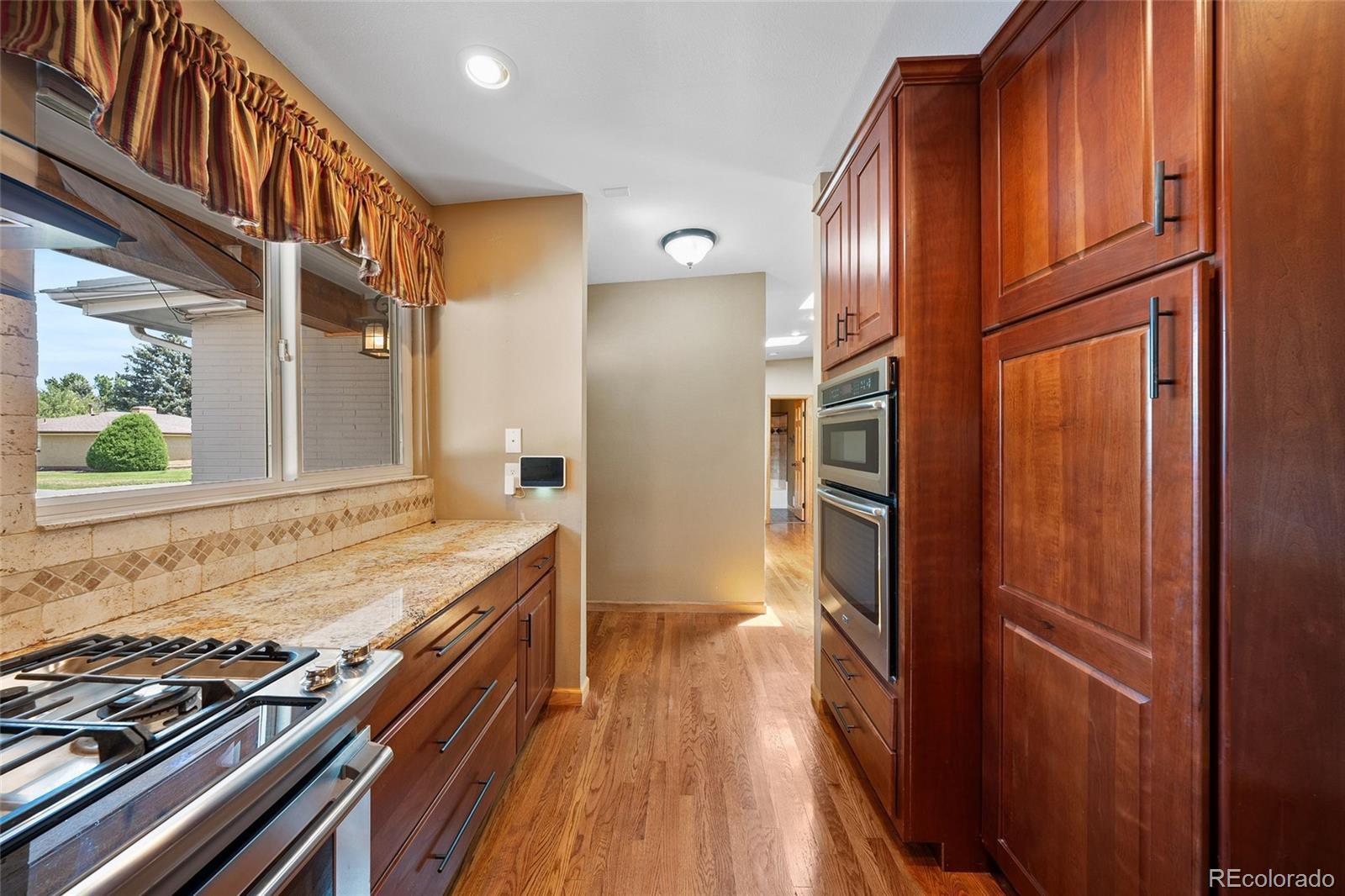 MLS Image #14 for 8930 w 55th avenue,arvada, Colorado