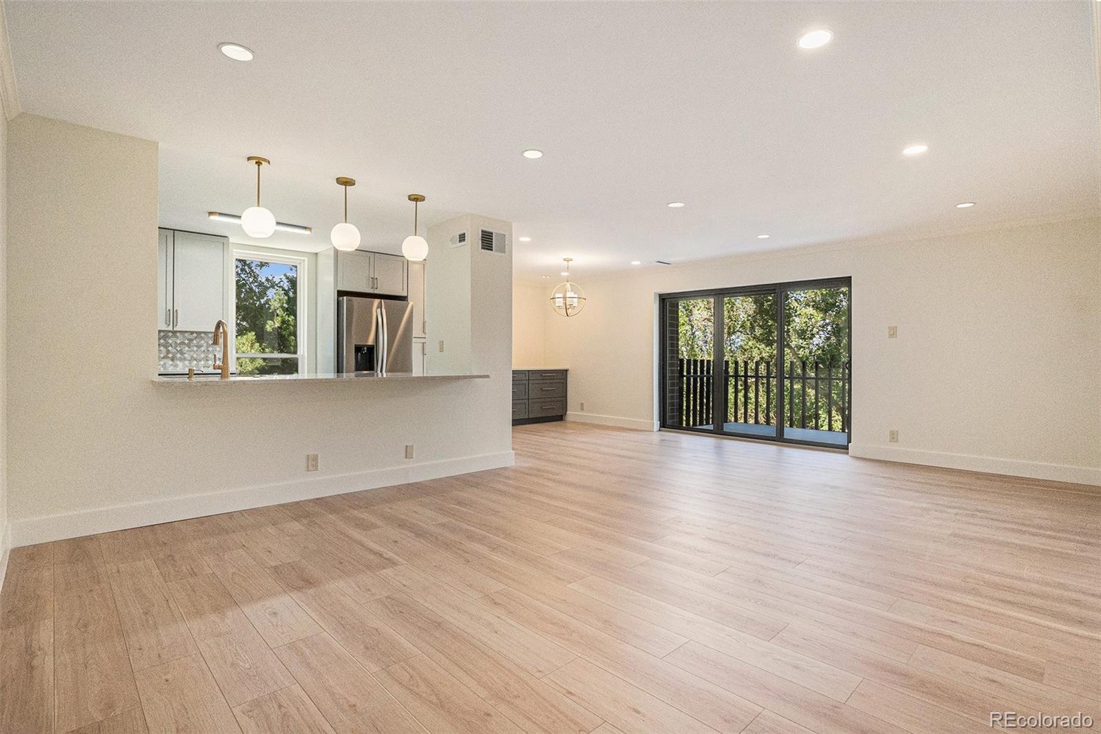 MLS Image #5 for 460 s marion parkway,denver, Colorado