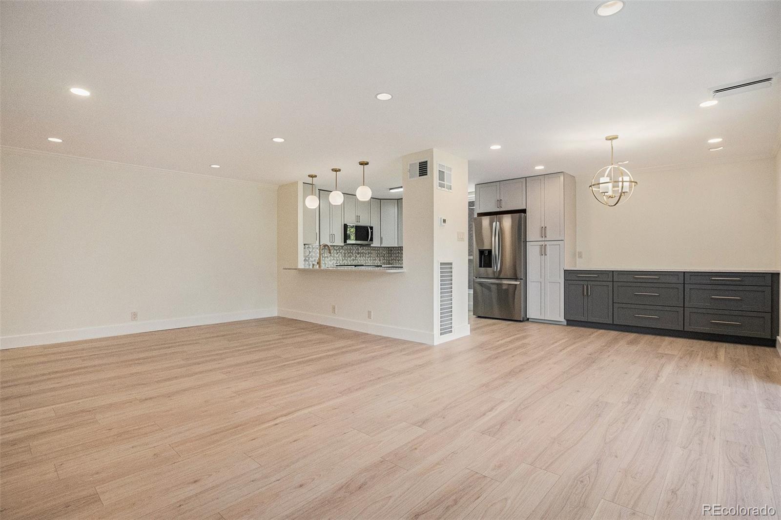 MLS Image #7 for 460 s marion parkway,denver, Colorado