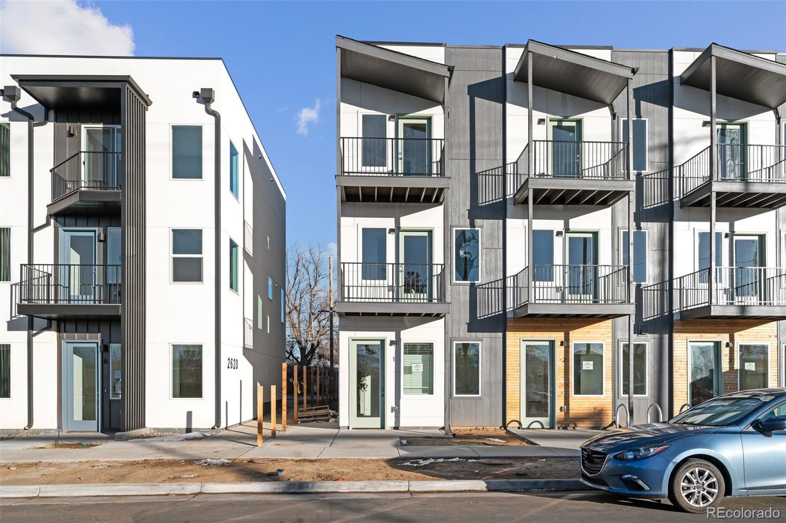 MLS Image #18 for 2620 s delaware street,denver, Colorado