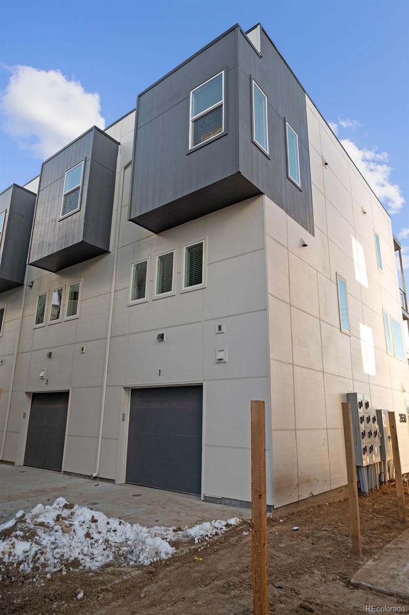 MLS Image #20 for 2620 s delaware street,denver, Colorado