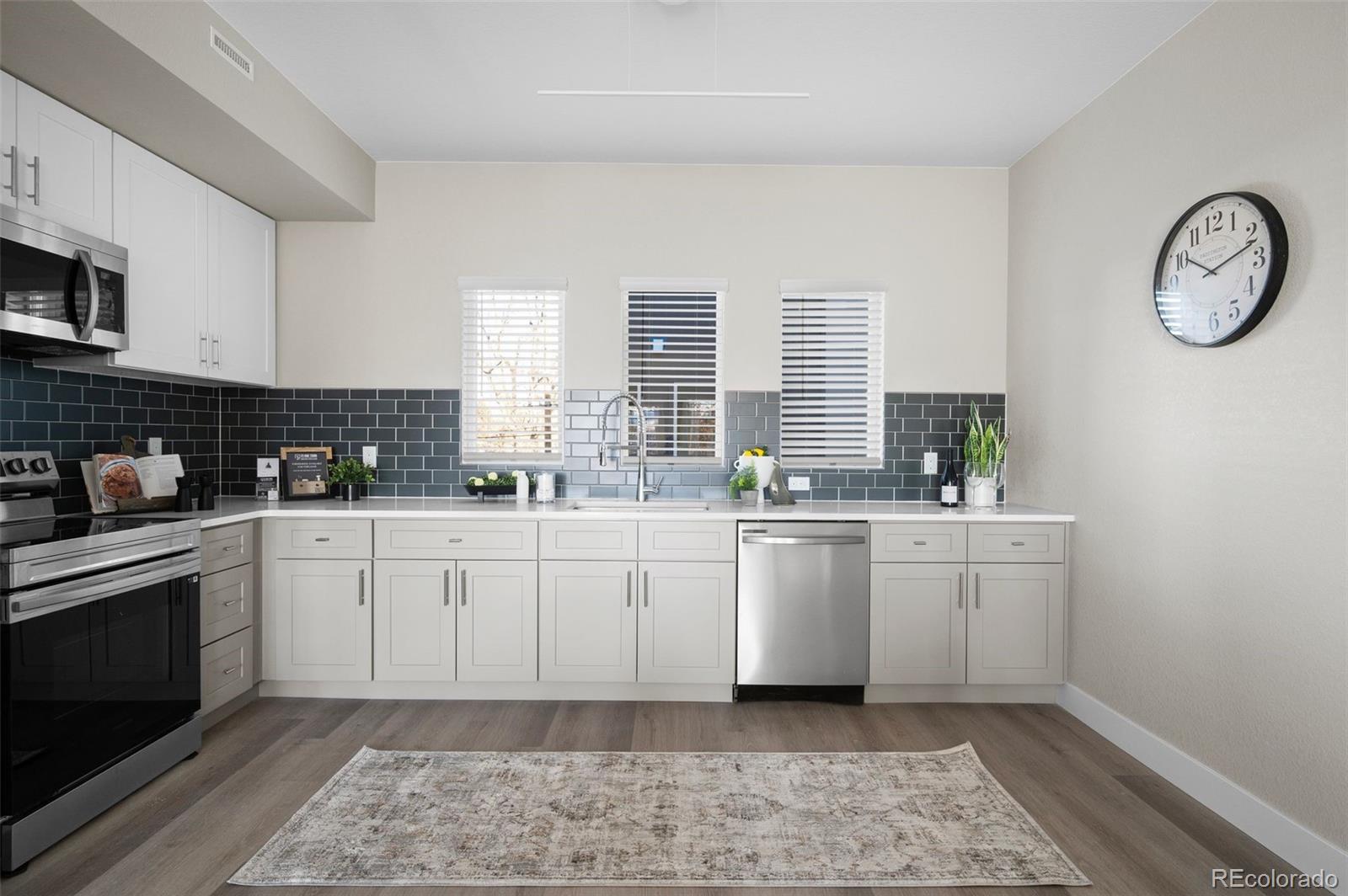 MLS Image #4 for 2620 s delaware street,denver, Colorado