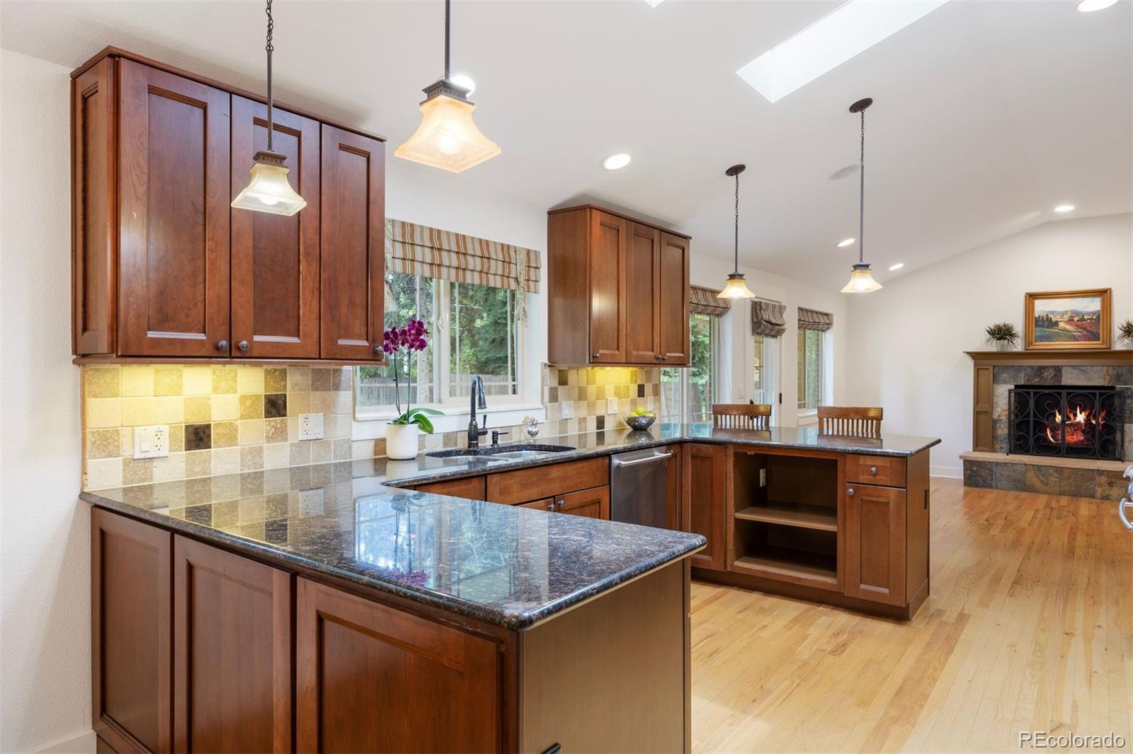 MLS Image #10 for 3854 s hudson street,denver, Colorado