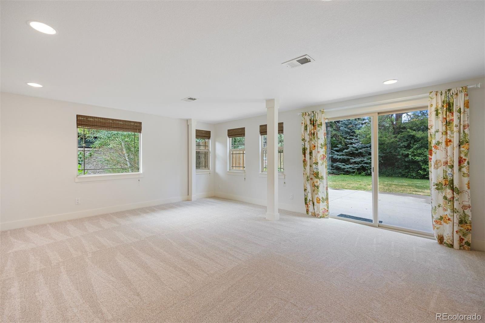 MLS Image #18 for 3854 s hudson street,denver, Colorado