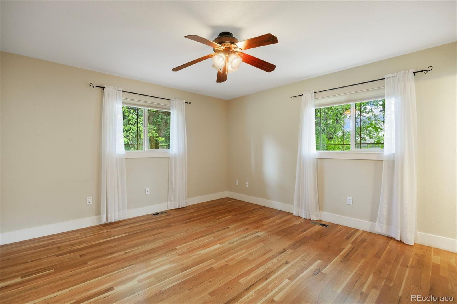 MLS Image #26 for 3854 s hudson street,denver, Colorado