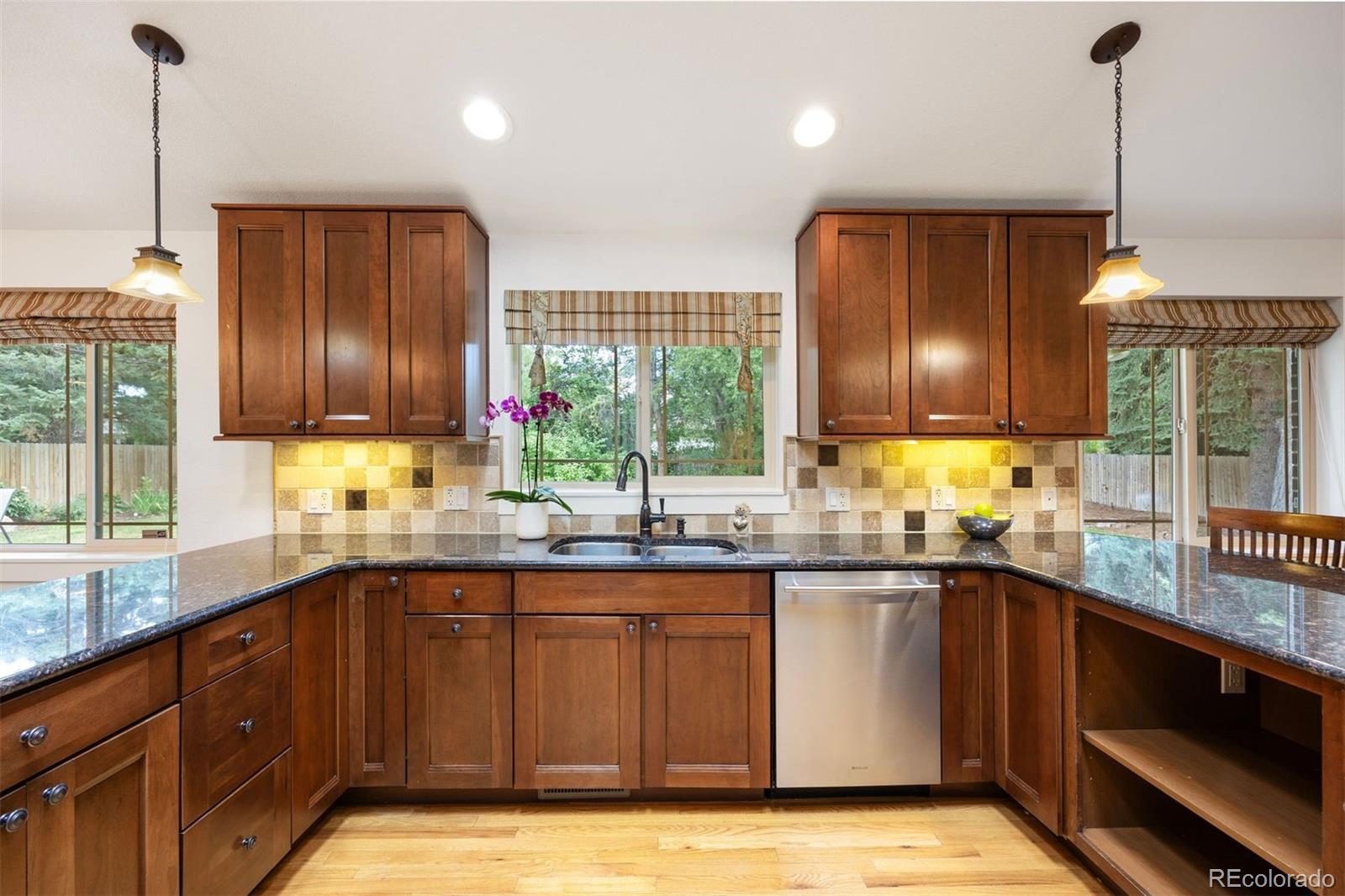 MLS Image #7 for 3854 s hudson street,denver, Colorado