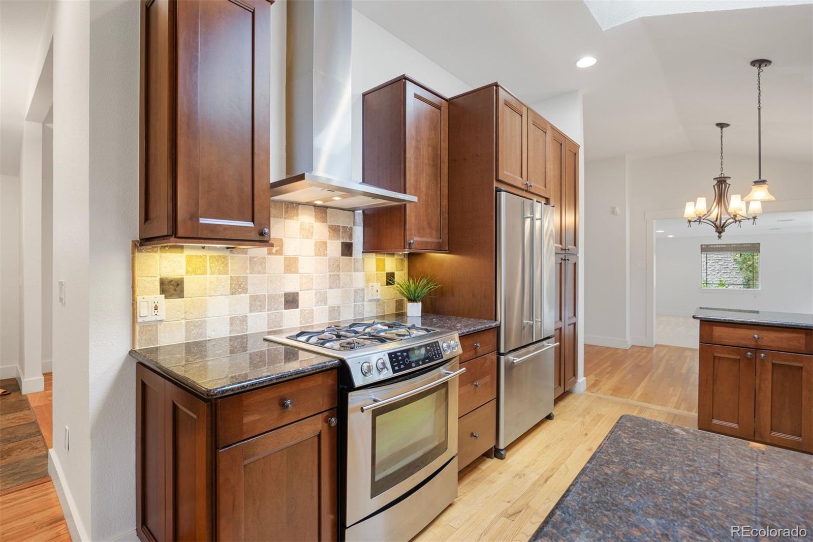 MLS Image #8 for 3854 s hudson street,denver, Colorado