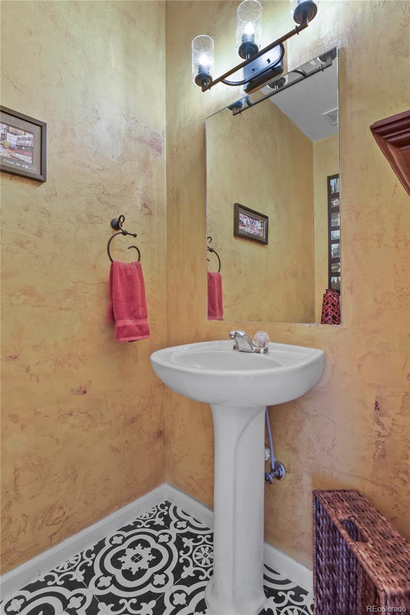 MLS Image #16 for 2216  gilpin avenue,colorado springs, Colorado