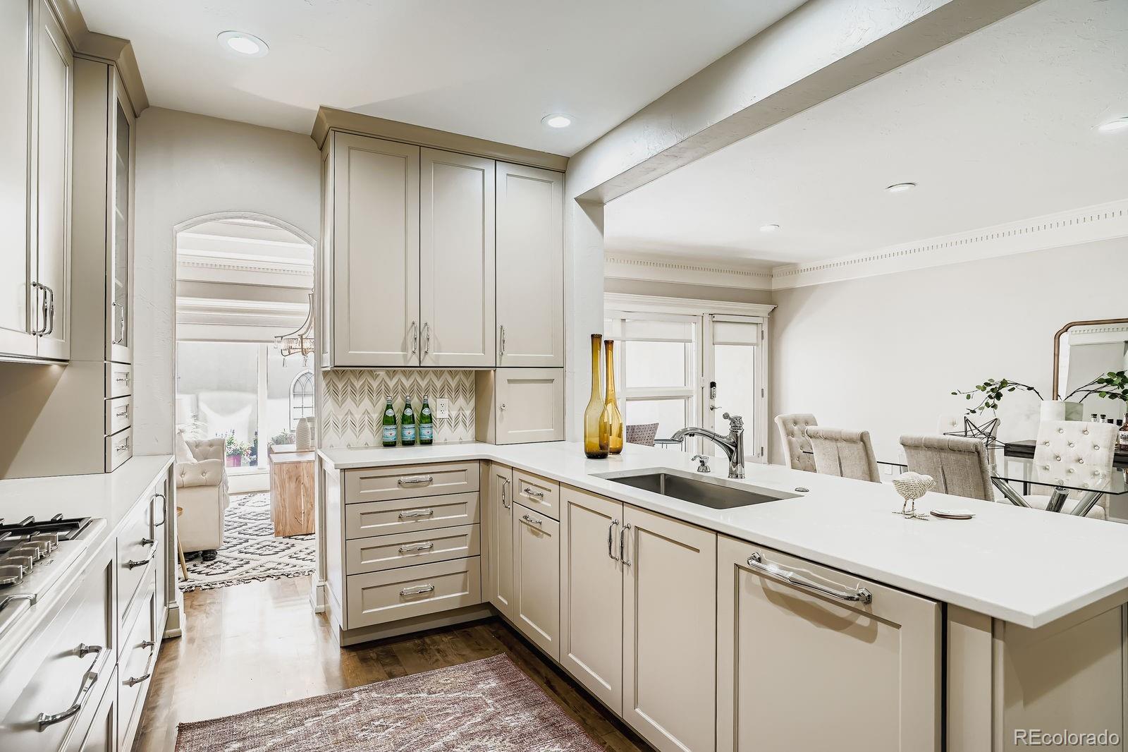 MLS Image #11 for 490  columbine street 5,denver, Colorado