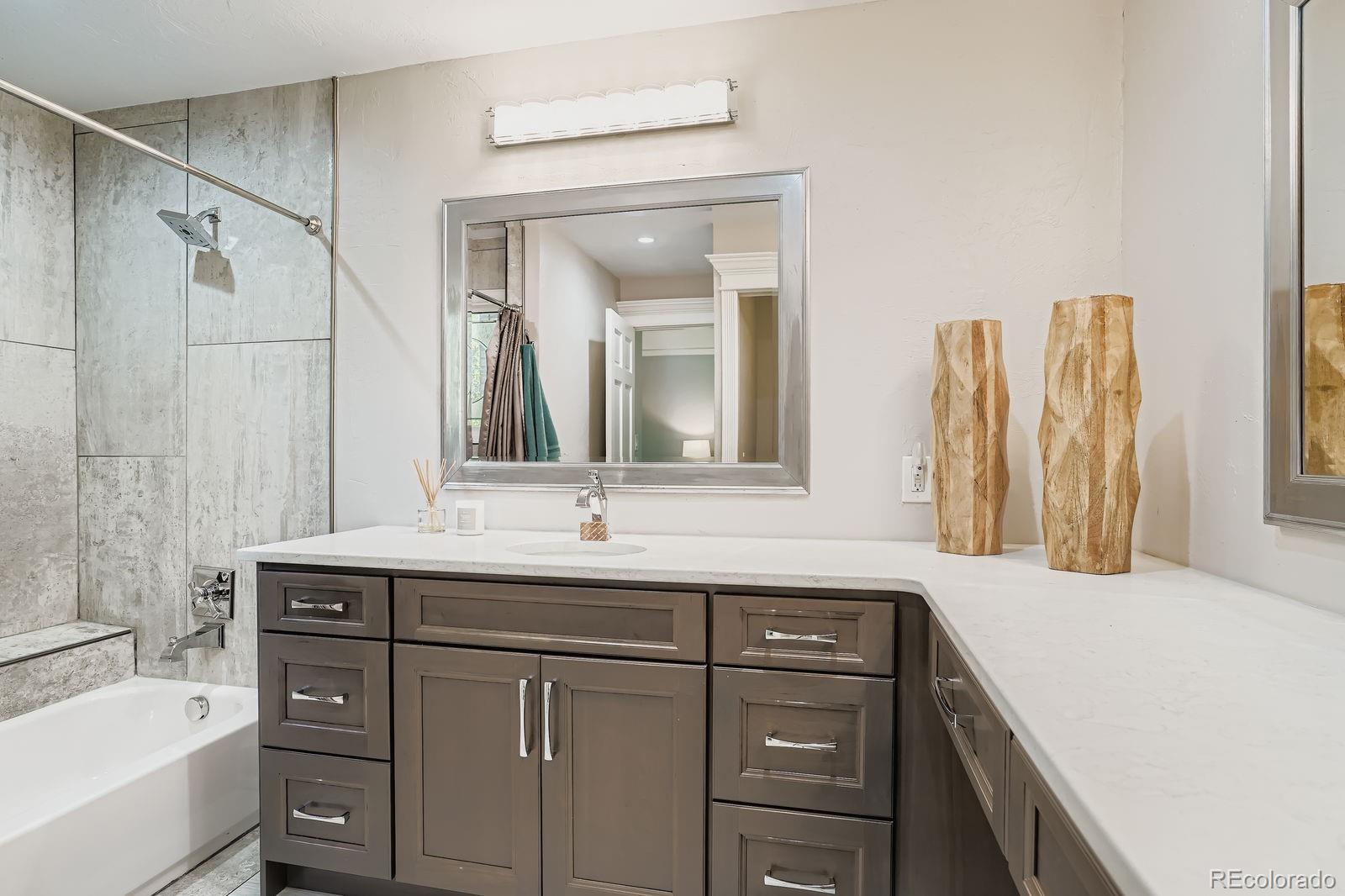 MLS Image #21 for 490  columbine street 5,denver, Colorado