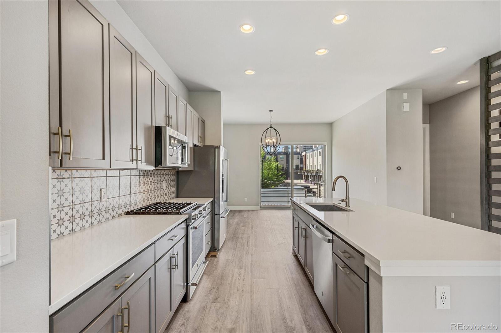 MLS Image #13 for 4062 w 17th avenue,denver, Colorado