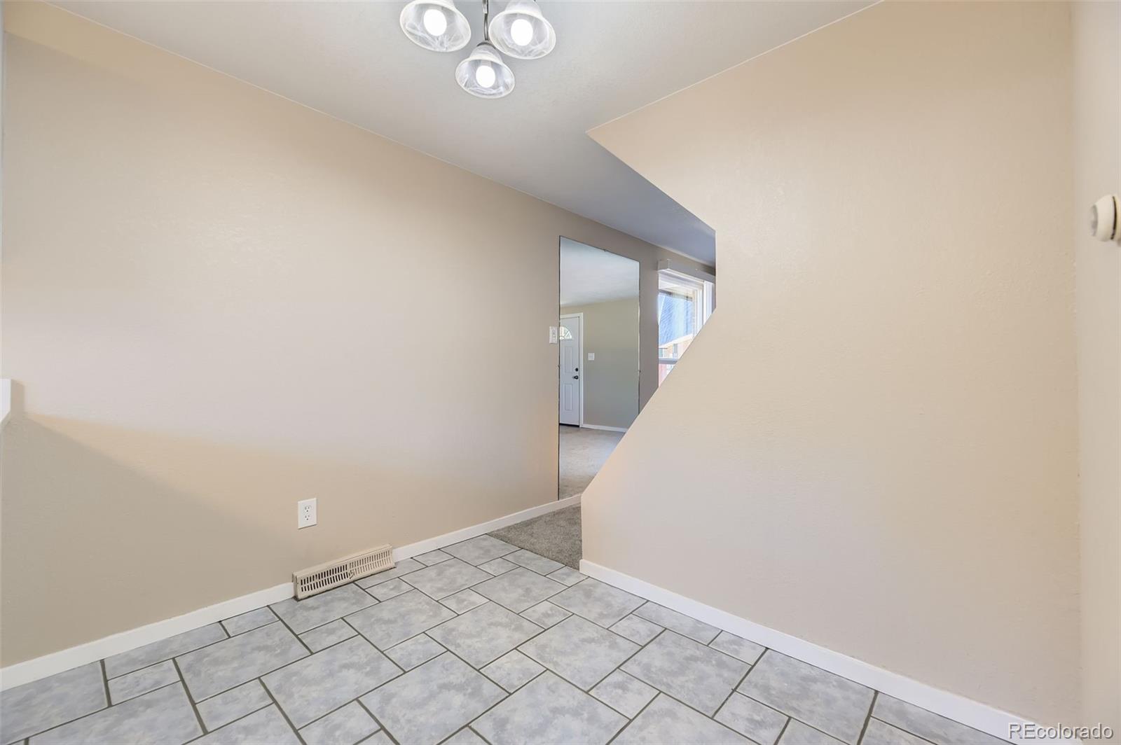 MLS Image #10 for 5828 s pearl street,centennial, Colorado