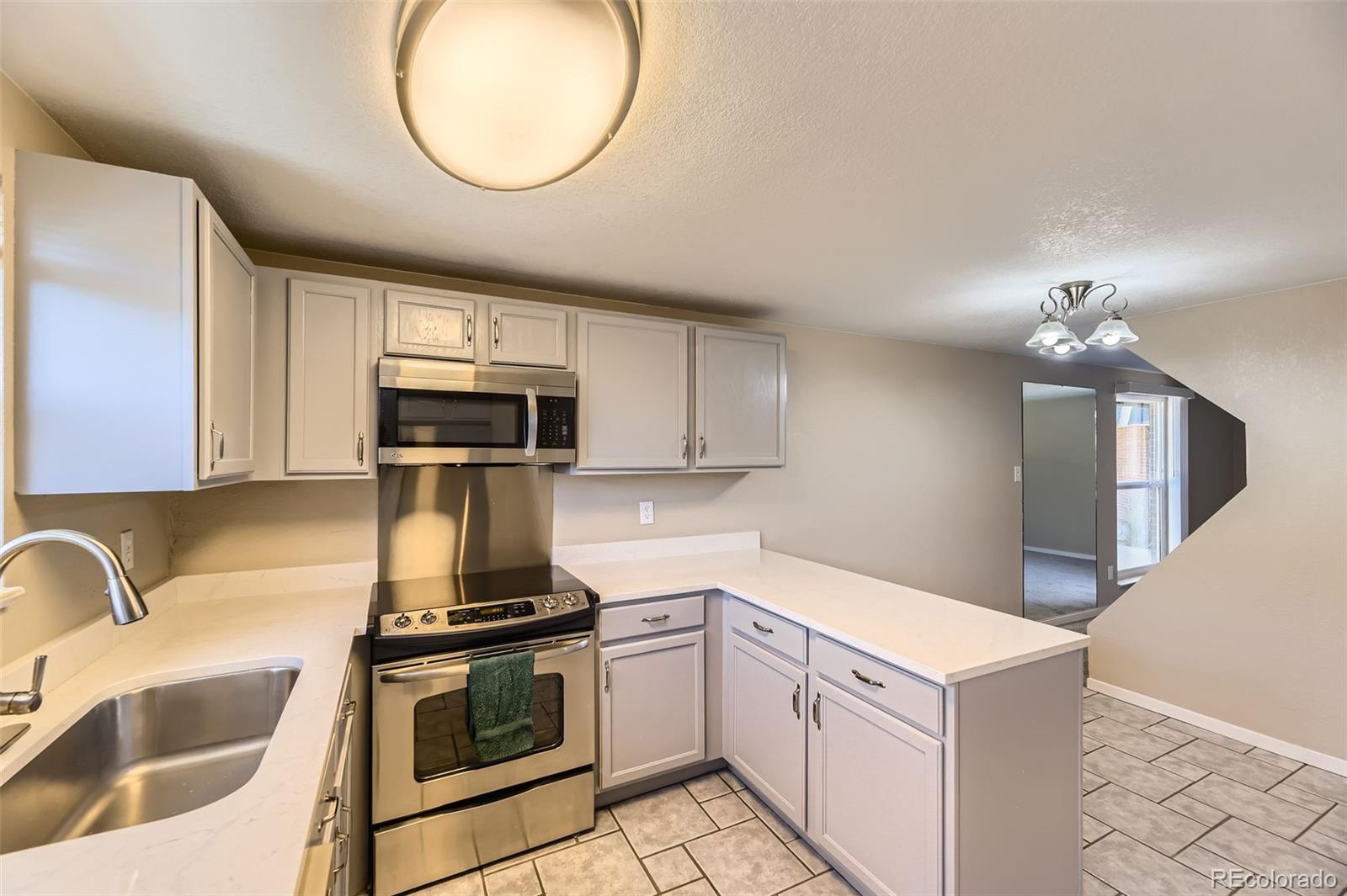 MLS Image #2 for 5828 s pearl street,centennial, Colorado