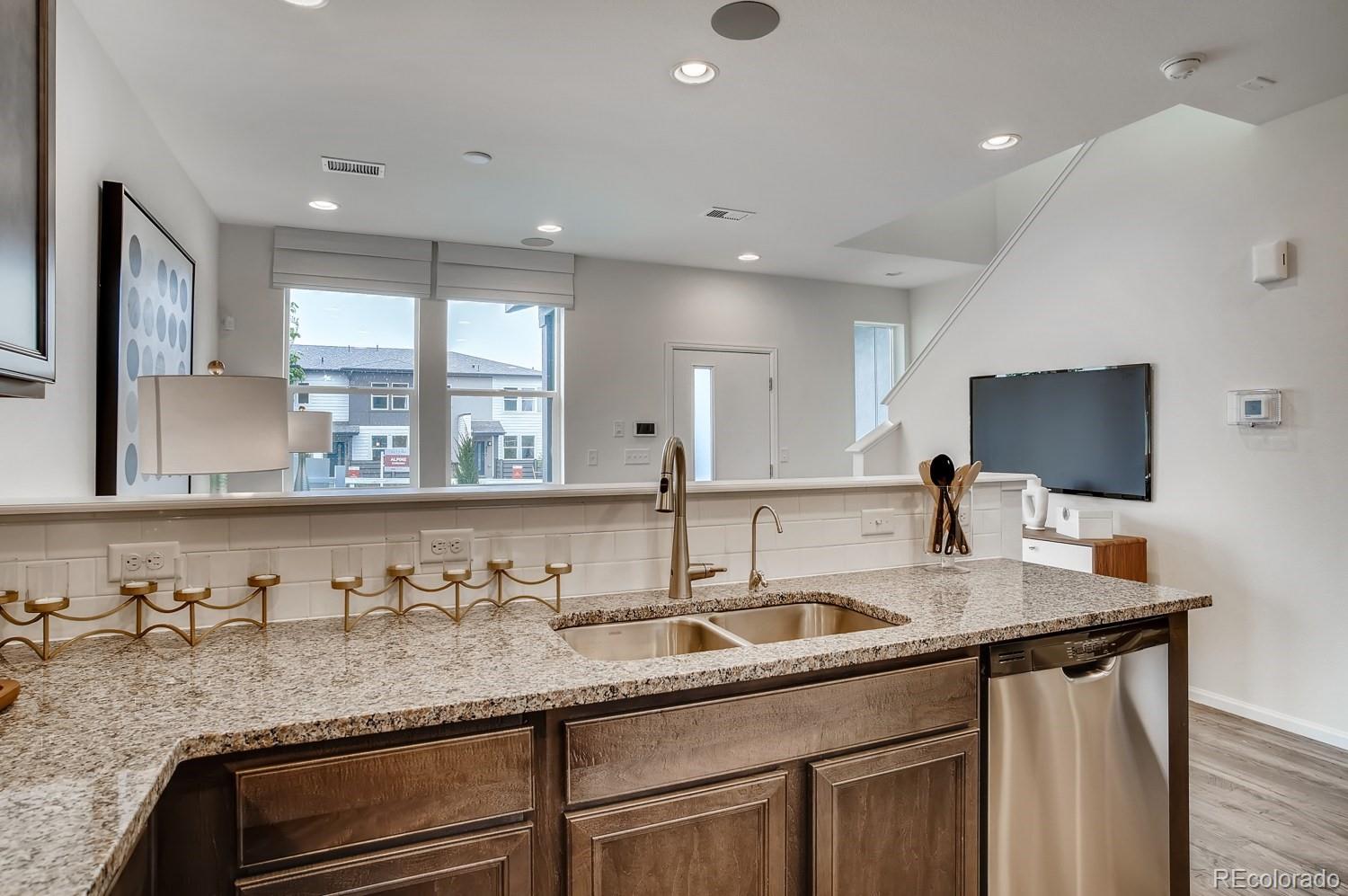 MLS Image #13 for 6570  parterre parkway,thornton, Colorado