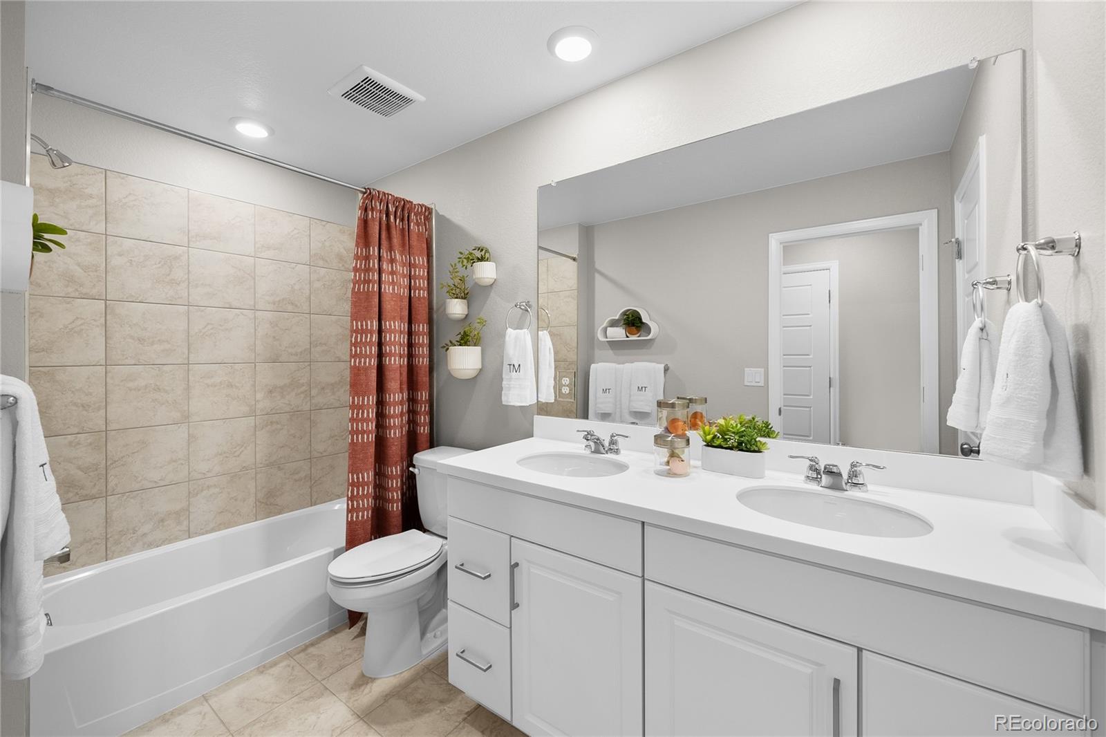 MLS Image #11 for 6570  parterre parkway,thornton, Colorado