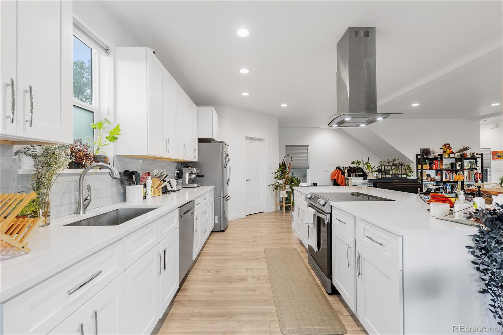 MLS Image #12 for 1400 w alaska place,denver, Colorado