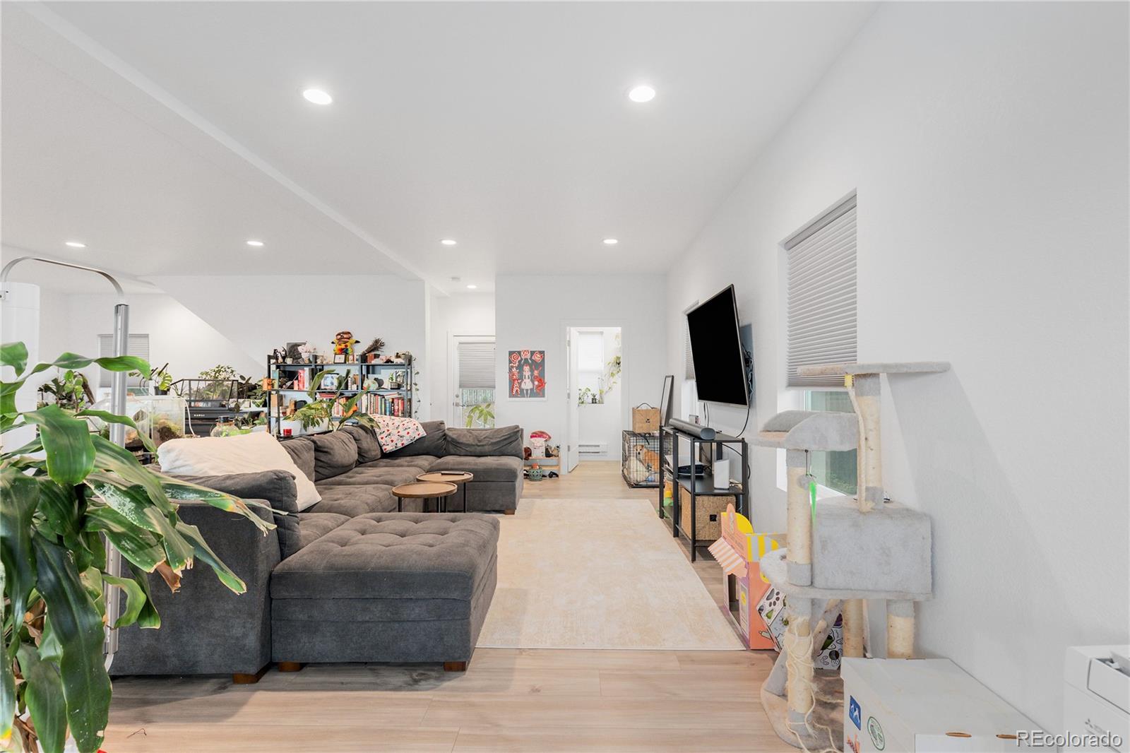 MLS Image #19 for 1400 w alaska place,denver, Colorado