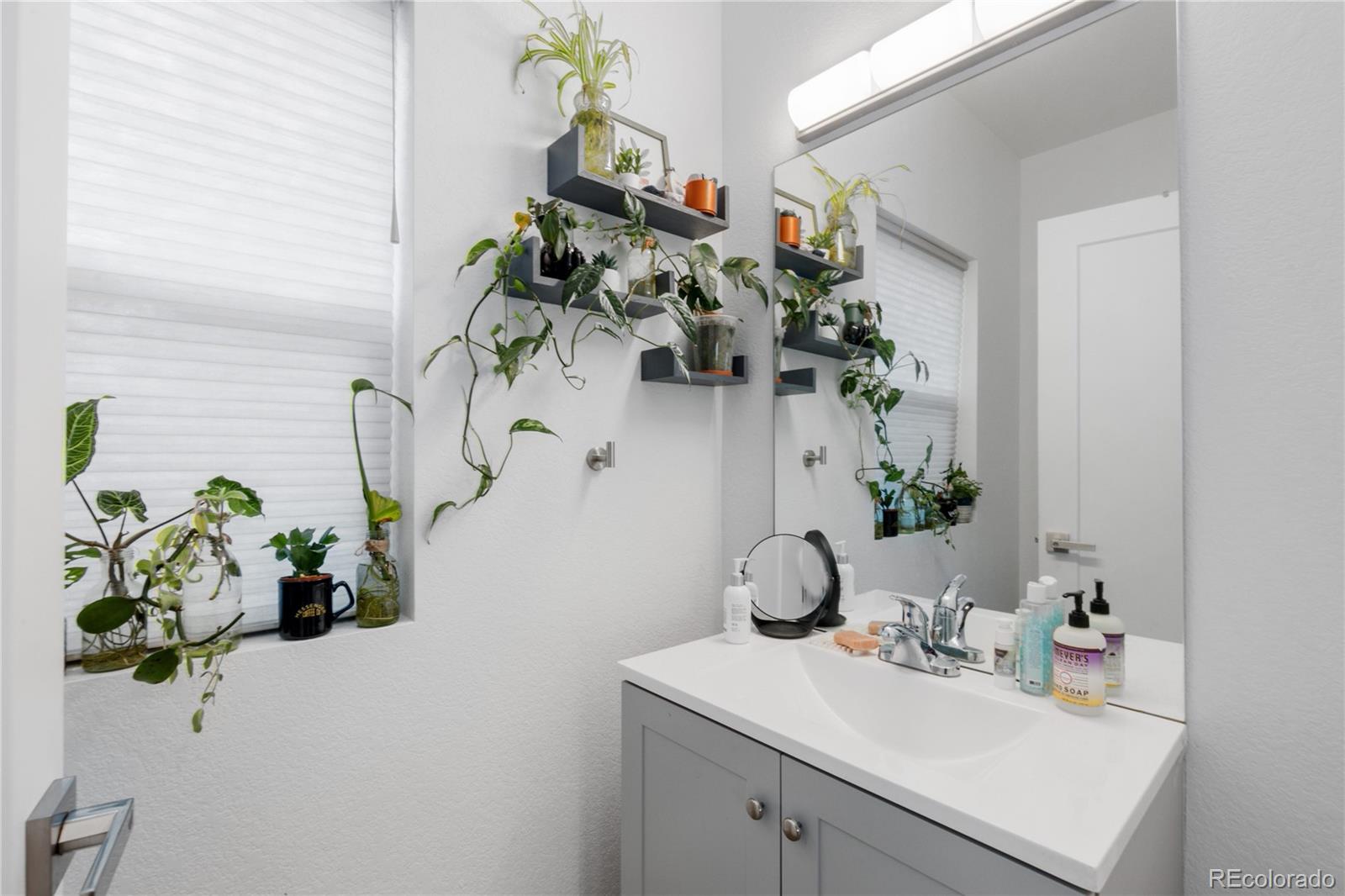 MLS Image #20 for 1400 w alaska place,denver, Colorado