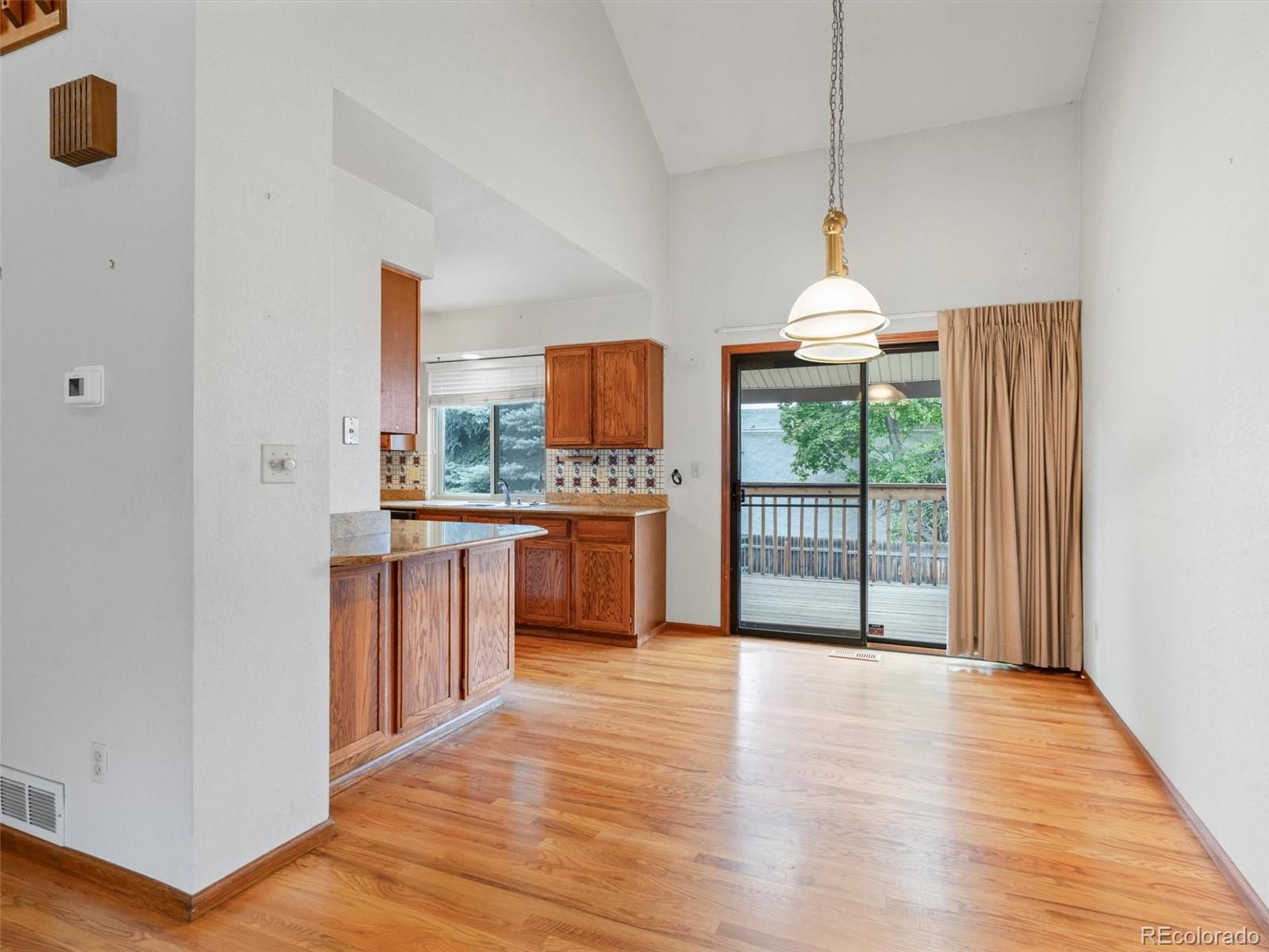 MLS Image #10 for 2040  yarrow street,lakewood, Colorado