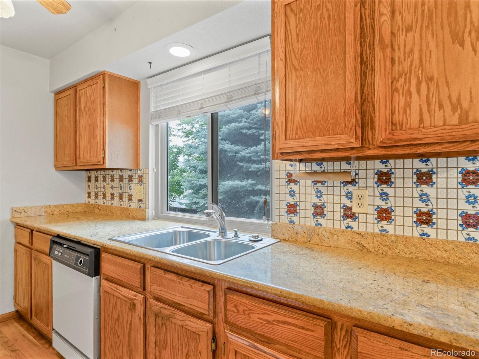 MLS Image #12 for 2040  yarrow street,lakewood, Colorado