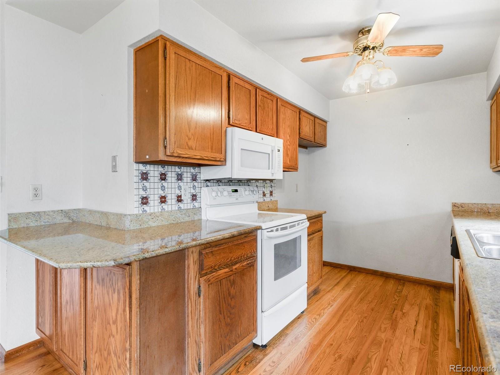 MLS Image #13 for 2040  yarrow street,lakewood, Colorado