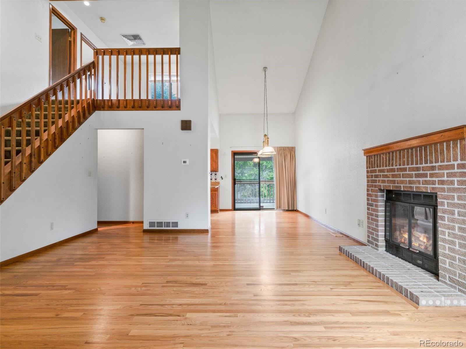 MLS Image #8 for 2040  yarrow street,lakewood, Colorado