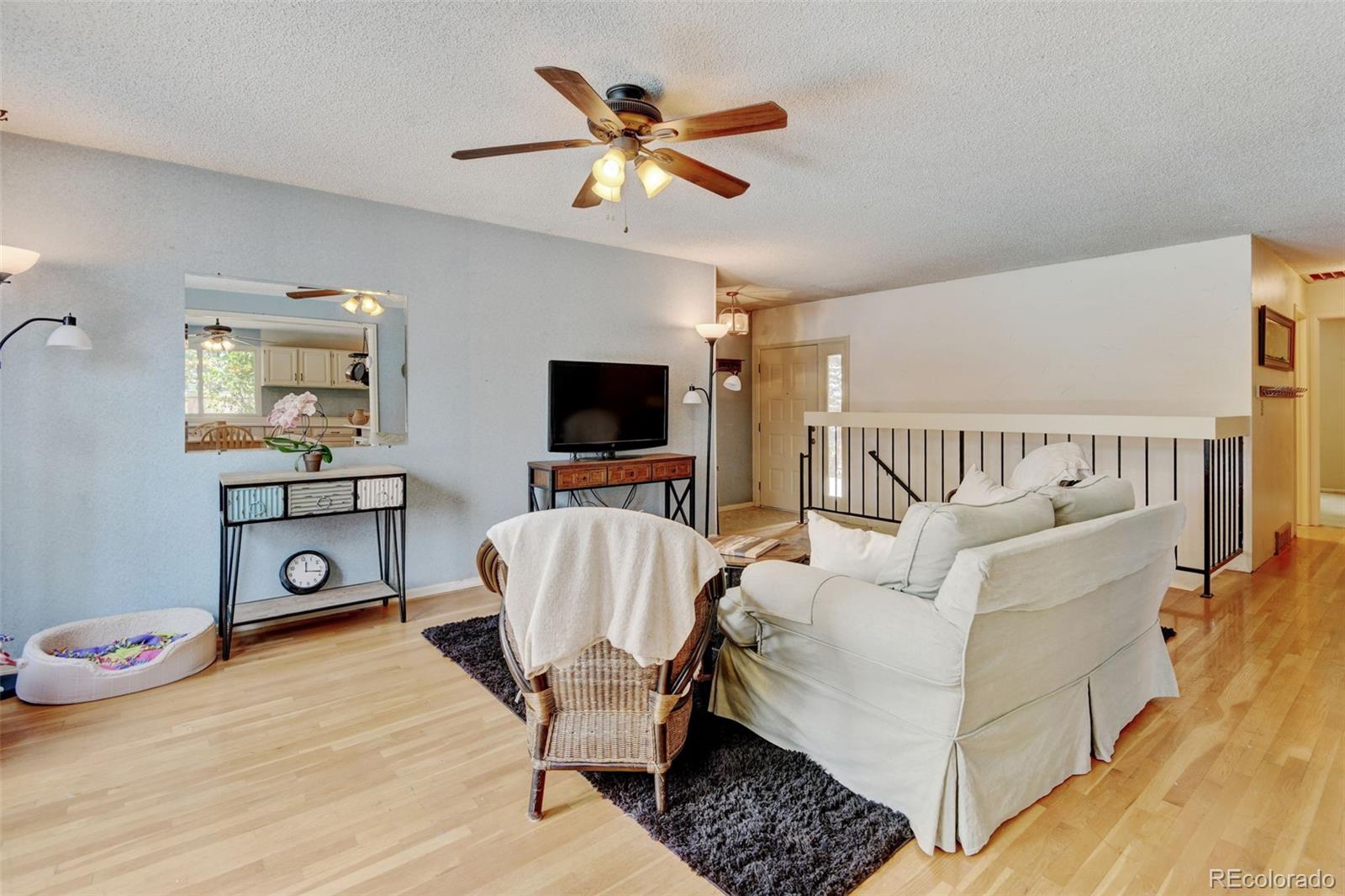 MLS Image #8 for 6477 s brentwood way,littleton, Colorado