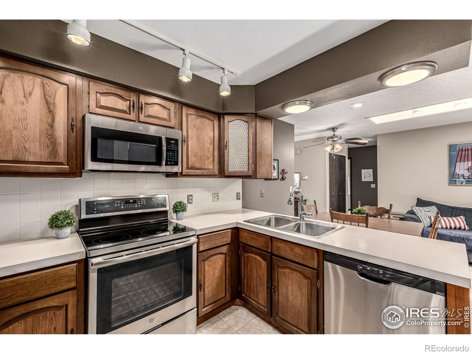 MLS Image #11 for 14  douglas drive,broomfield, Colorado