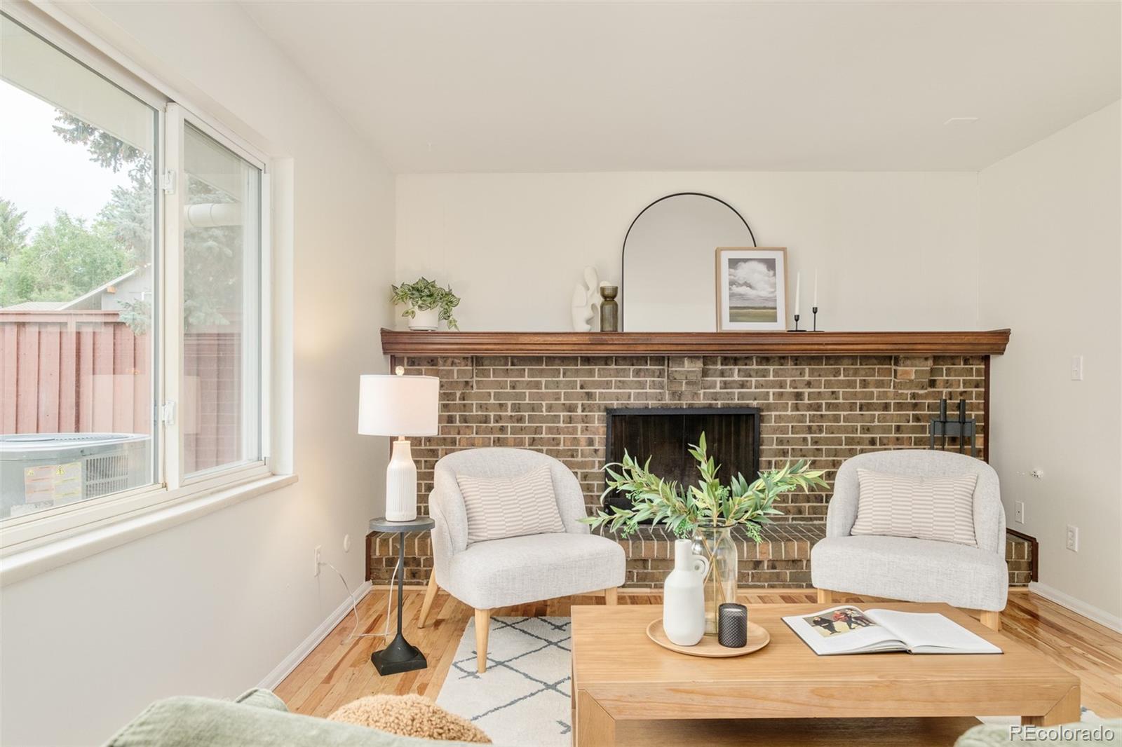MLS Image #13 for 3722 s rosemary way,denver, Colorado