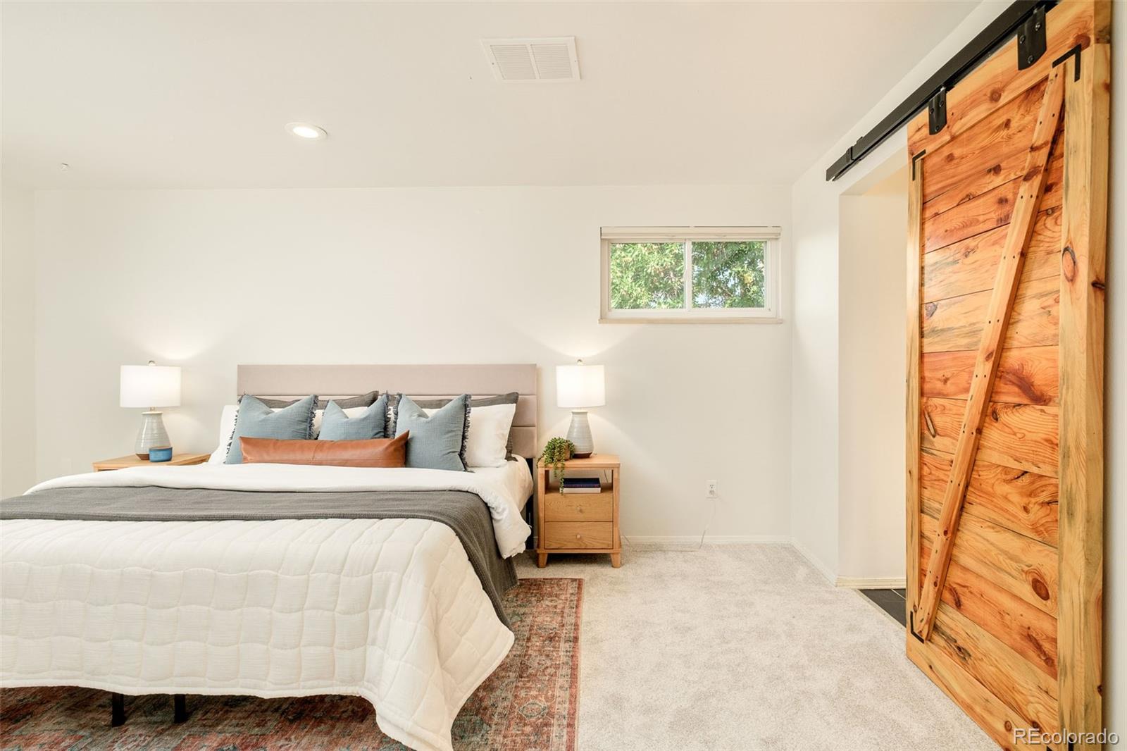 MLS Image #15 for 3722 s rosemary way,denver, Colorado