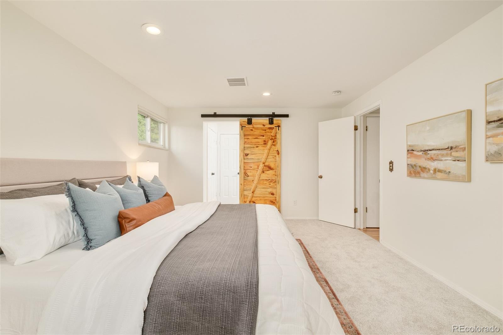 MLS Image #17 for 3722 s rosemary way,denver, Colorado