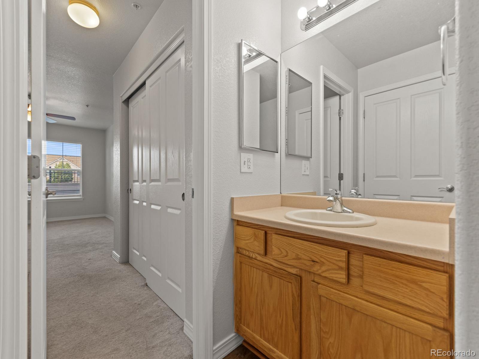 MLS Image #13 for 23500 e alamo place,aurora, Colorado